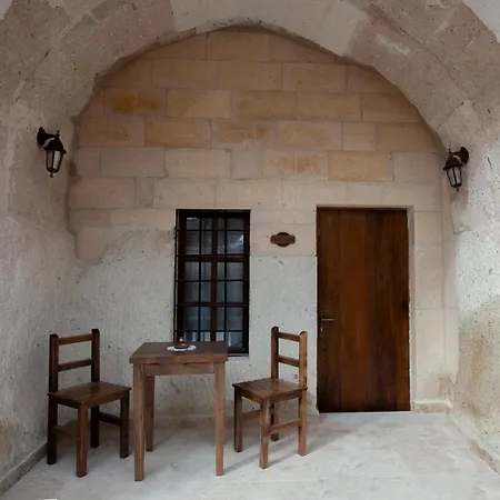 Narcissos Cave منزل للإقامة *