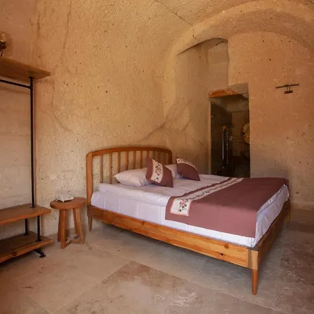 Narcissos Cave Homestay