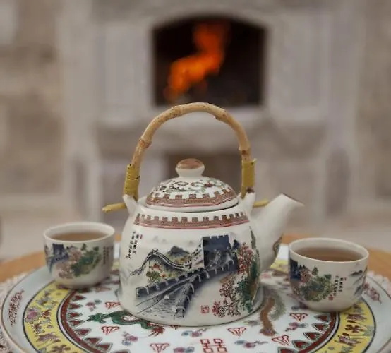 Narcissos Cave Проживание в семье